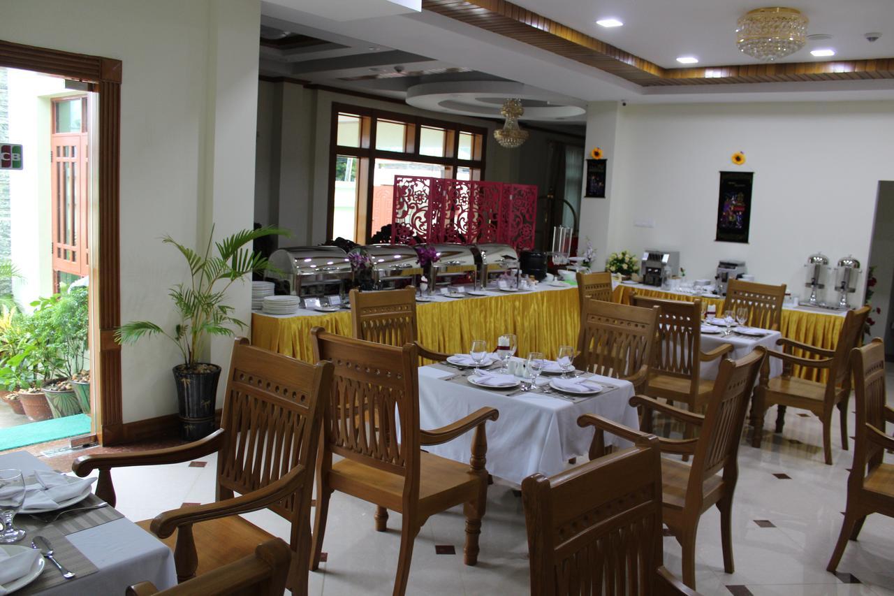 Ten Mile Hotel Yangon Exterior foto