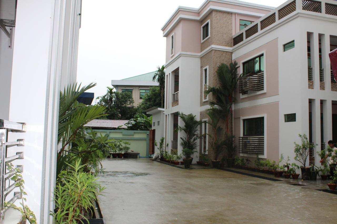 Ten Mile Hotel Yangon Exterior foto