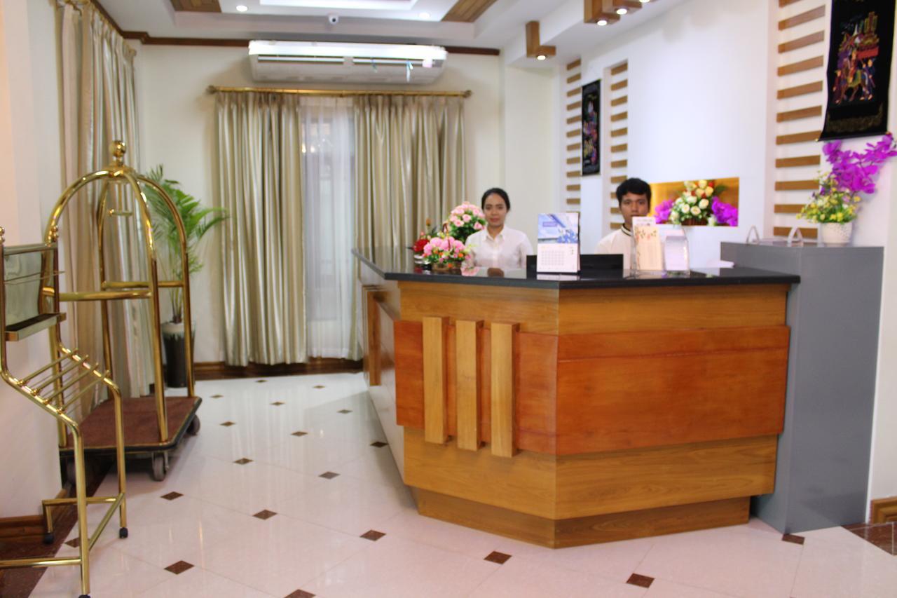 Ten Mile Hotel Yangon Exterior foto