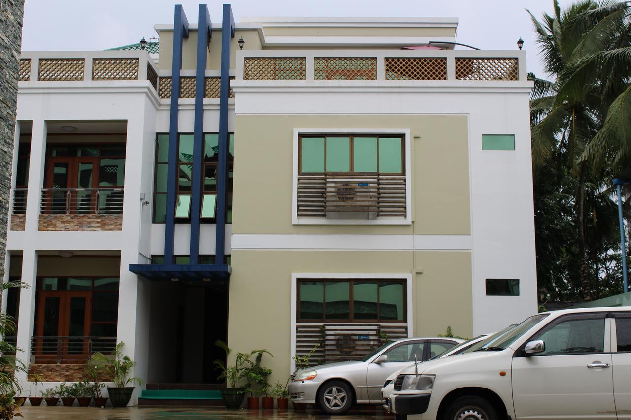 Ten Mile Hotel Yangon Exterior foto