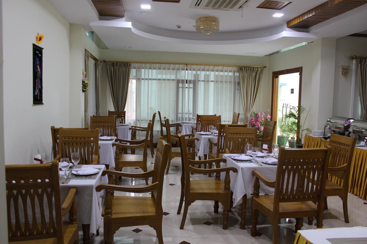 Ten Mile Hotel Yangon Exterior foto