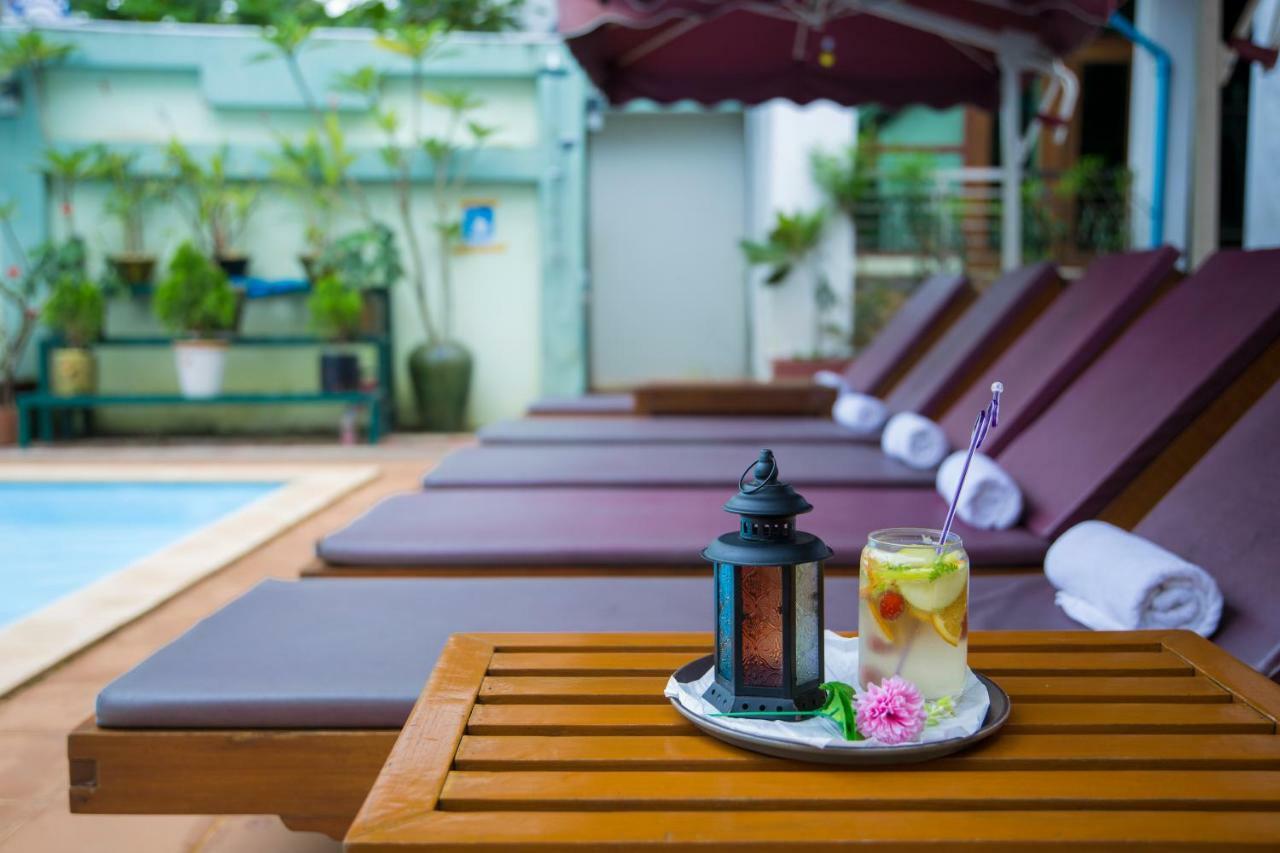Ten Mile Hotel Yangon Exterior foto