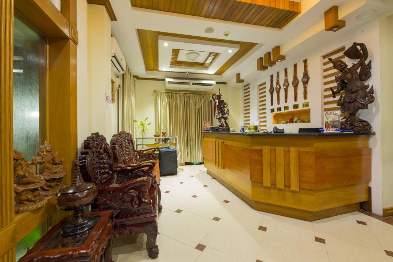 Ten Mile Hotel Yangon Exterior foto